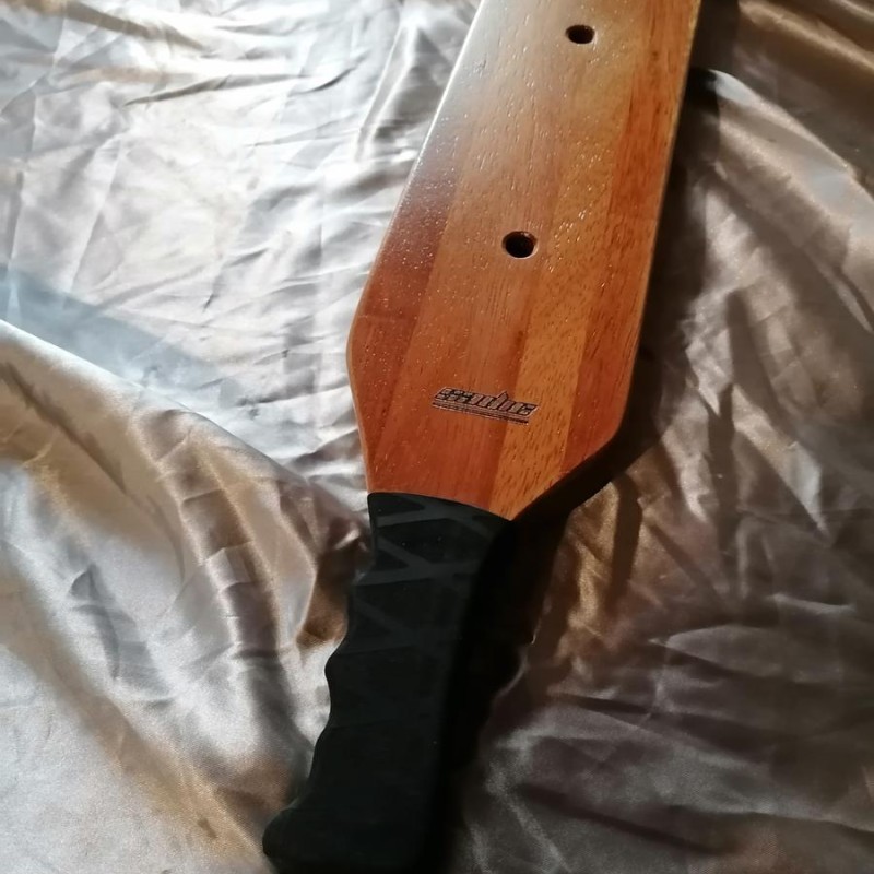 Paddle en Iroko "L'élégant" XXL Paddle en Iroko "L'élégant" XXL