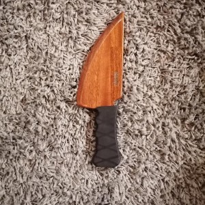 Couteau "The butcher 2" en bois de Sapelli Couteau "The butcher 2" en bois de Sapelli