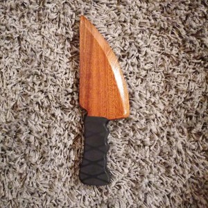 Couteau "The butcher 2" en bois de Sapelli Couteau "The butcher 2" en bois de Sapelli