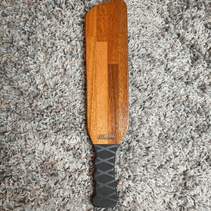 Paddle en Sapelli "Le biseau" Paddle en Sapelli "Le biseau"