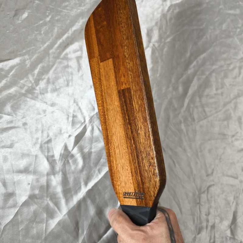 Paddle en Sapelli "Le biseau" Paddle en Sapelli "Le biseau"