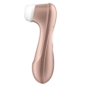 de nuisette en dentelle noire et fine résille et sa culotte avec laçage sur les fesses. de nuisette en dentelle noire et fine résille et sa culotte avec laçage sur les fesses.