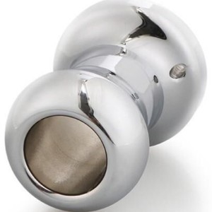 Plug Tunnel en métal Butt Open M 5 x 4cm Plug Tunnel en métal Butt Open M 5 x 4cm