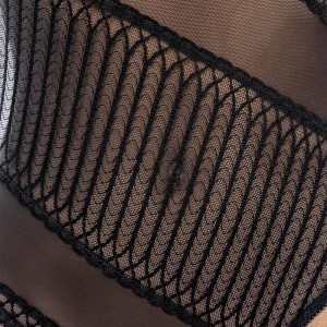 body sexy en dentelle noire avec une bretelle de mapalé lingerie sexy. body sexy en dentelle noire avec une bretelle de mapalé lingerie sexy.