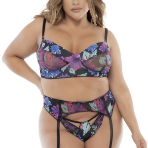 soutiengorge, portejarretelles et string sexy pour femme ronde de mapalé soutiengorge, portejarretelles et string sexy pour femme ronde de mapalé
