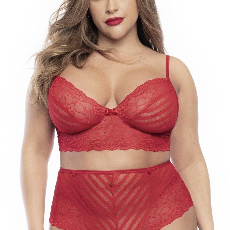 parure lingerie femme ronde avec soutiengorge et culotte rouge sensuelle. parure lingerie femme ronde avec soutiengorge et culotte rouge sensuelle.